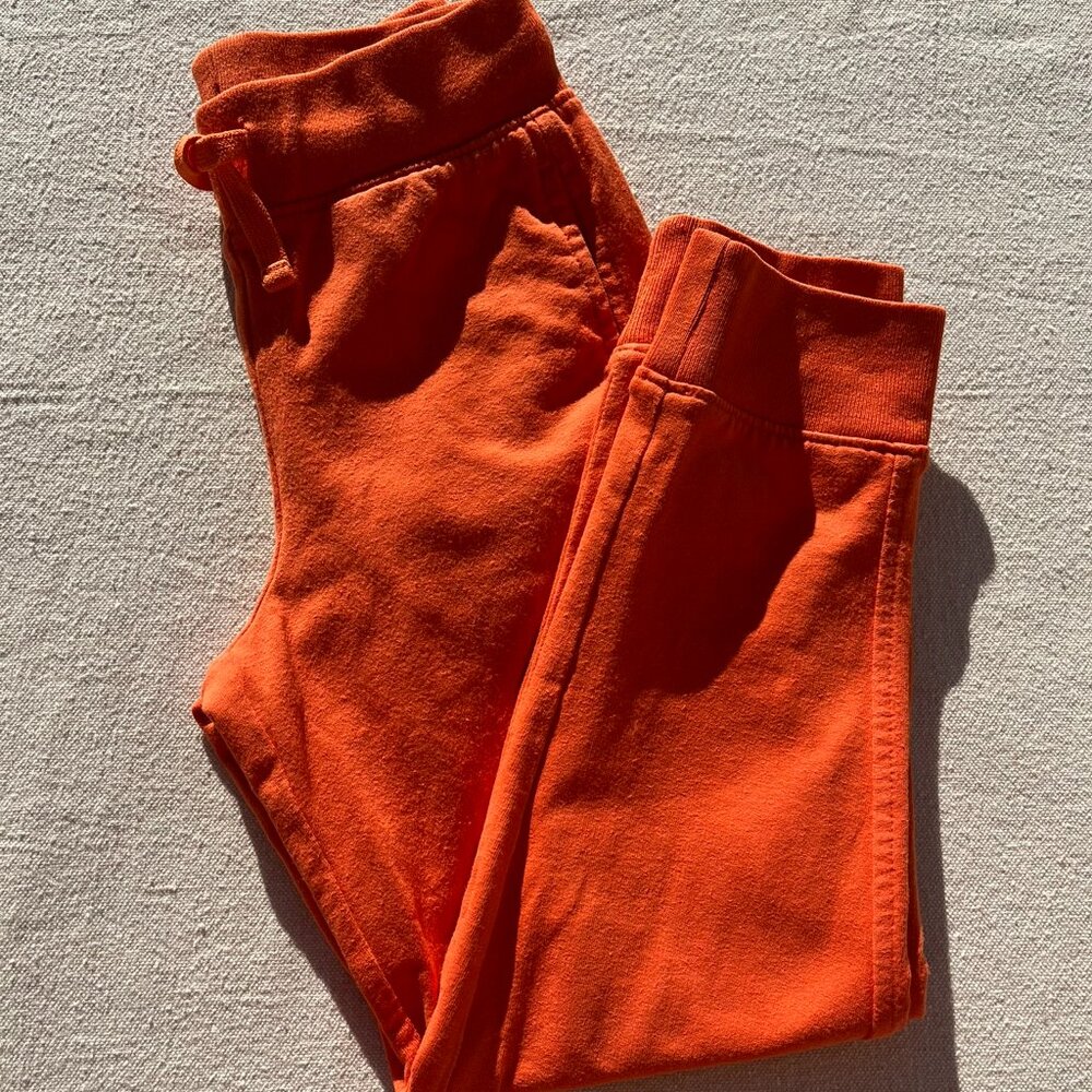 Primary Joggers in "Tangerine," Size 6, GUC to VGUC